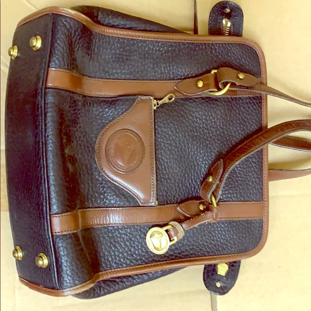 Dooney & Bourke women’s all leather bag